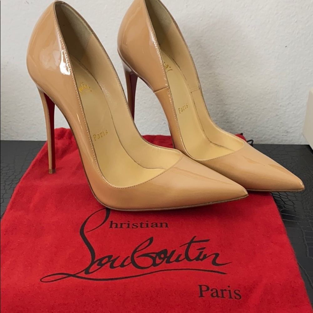 CHRISTIAN LOUBOUTUN sokate 100% authentic